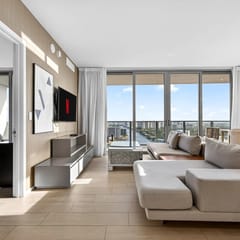 Waterfront Luxury Resort | Hyde Beach House