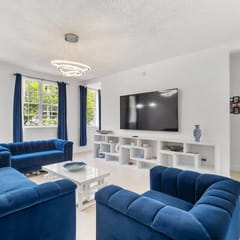 Just Minute from Beach 𝙗𝙮 𝙎𝙏𝘼𝙔-𝙏𝙊𝘿𝘼𝙔 | Bayside Townhome