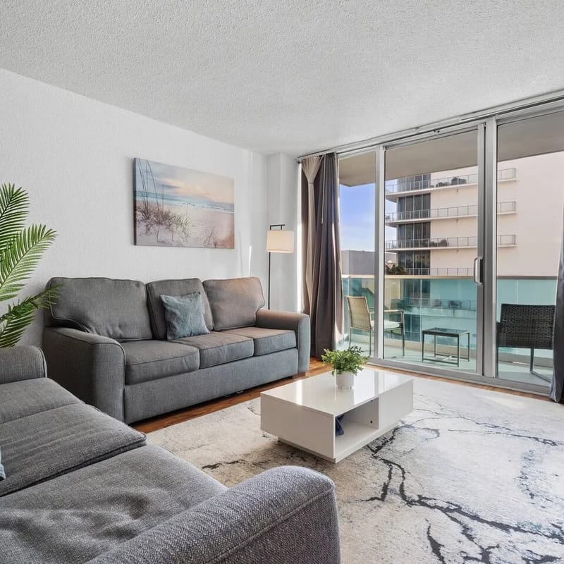 Beachfront Condo with Stunning Ocean Views 𝙗𝙮 𝙎𝙏𝘼𝙔-𝙏𝙊𝘿𝘼𝙔 | Sian Miami
