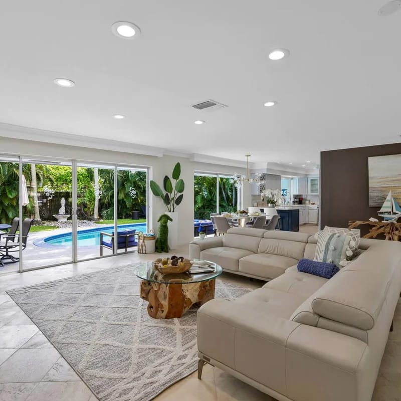 Modern Villa with Pool | Captain's Villa